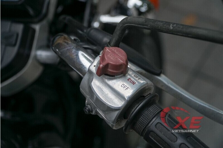 chat-lu-honda-cd-23-nam-tuoi-moi-chay-200-km-gia-220-trieu chat-lu-honda-cd-23-nam-tuoi-moi-chay-200-km-gia-220-trieu