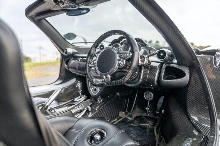 Chạy 3.500 km trong 10 năm, hypercar Pagani Huayra vẫn có giá gần 50 tỷ đồng chay 3.500 km trong 10 nam, hypercar pagani huayra van co gia gan 50 ty dong