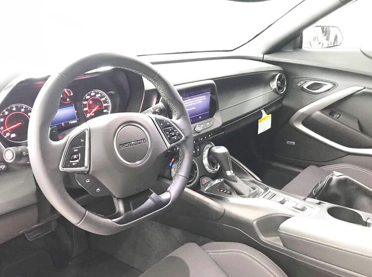 Chevrolet Camaro-RS-2019-mui-tran-dau-tien-ve-Vietnam-duoc-chao-gia-hon-3-ty-dong Chevrolet Camaro-RS-2019-mui-tran-dau-tien-ve-Vietnam-duoc-chao-gia-hon-3-ty-dong