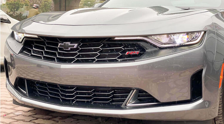 Chevrolet Camaro-RS-2019-mui-tran-dau-tien-ve-Vietnam-duoc-chao-gia-hon-3-ty-dong Chevrolet Camaro-RS-2019-mui-tran-dau-tien-ve-Vietnam-duoc-chao-gia-hon-3-ty-dong