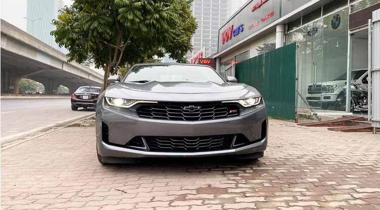 Chevrolet Camaro-RS-2019-mui-tran-dau-tien-ve-Vietnam-duoc-chao-gia-hon-3-ty-dong Chevrolet Camaro-RS-2019-mui-tran-dau-tien-ve-Vietnam-duoc-chao-gia-hon-3-ty-dong
