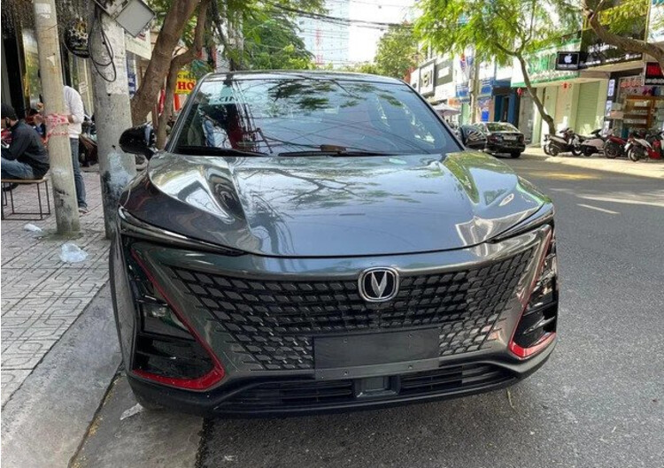 Chi tiết Changan Uni-T lăn bánh tại Nha Trang - Xe Trung Quốc đấu Honda CR-V, giá quy đổi hơn 400 triệu đồng được nhiều người Việt mong ngóng chi tiet changan uni-t lan banh tai nha trang - xe trung quoc dau honda cr-v, gia quy doi hon 400 trieu dong duoc nhieu nguoi viet mong ngong