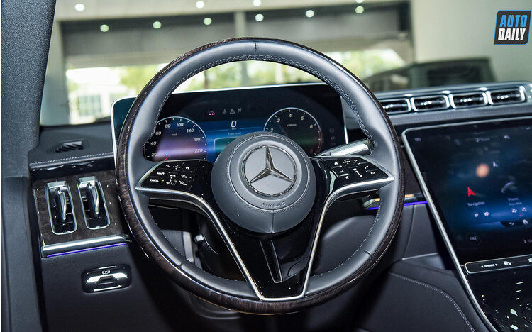 Chi tiết Mercedes-Benz s500 4matic đón 3 lần về Việt Nam