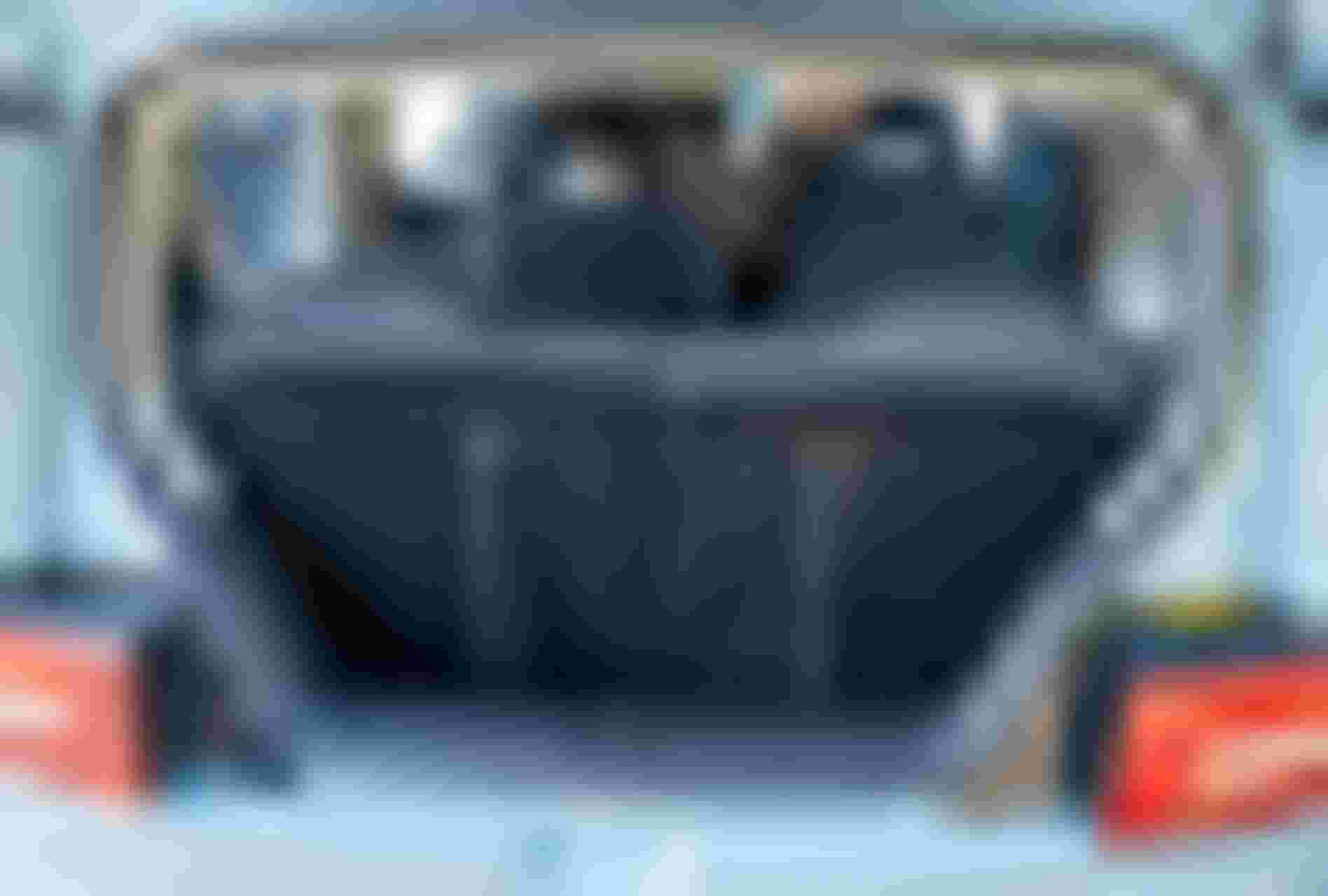 chi tiet oto dien wuling mini ev tai viet nam, rat nho va it trang bi