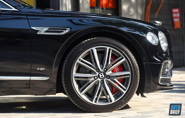 Chi tiết sedan hạng sang Bentley Flying Spur 2021 nhưng chọn 4