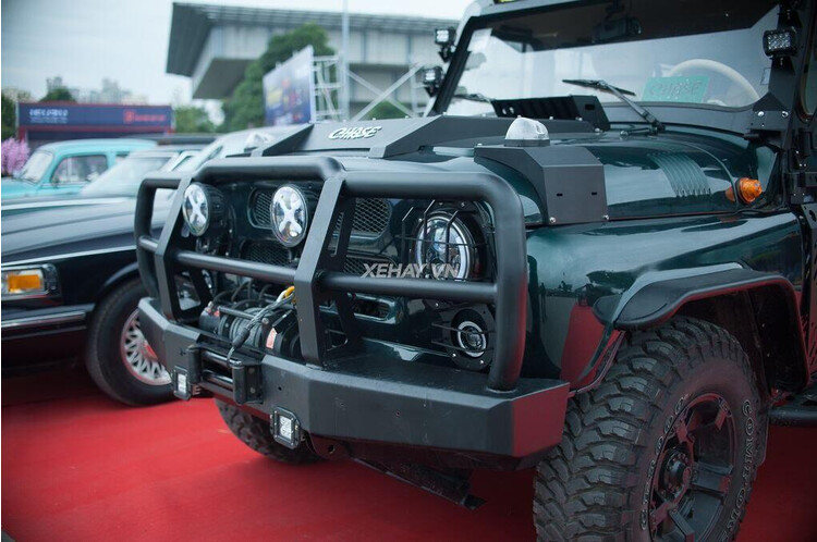 Chi tiết phiên bản phong cách quân đội UAZ Hunter hầm hố - Hình 6 Chi tiết phiên bản phong cách quân đội UAZ Hunter hầm hố - Hình 6
