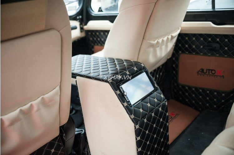 Chi tiết bản độ phong cách nhà binh của UAZ thợ săn tội nghiệp - Hình 11 Chi tiết bản độ phong cách nhà binh của UAZ thợ săn tội nghiệp - Hình 11