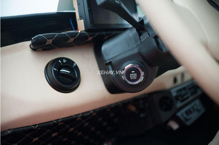 Chi tiết UAZ Hunter hầm hố phong cách quân đội - Hình 18 Chi tiết UAZ Hunter hầm hố phong cách quân đội - Hình 18