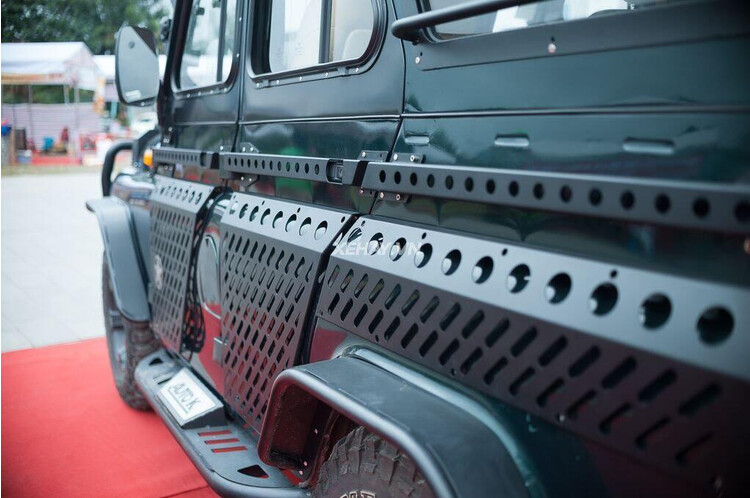 Chi tiết bản độ phong cách nhà binh của UAZ thợ săn tội nghiệp - Hình 21 Chi tiết bản độ phong cách nhà binh của UAZ thợ săn tội nghiệp - Hình 21