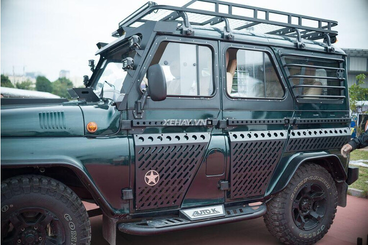 Chi tiết UAZ Hunter hầm hố phong cách quân đội - Hình 27 Chi tiết UAZ Hunter hầm hố phong cách quân đội - Hình 27