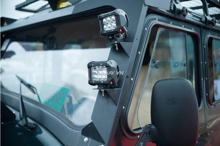 Chi tiết UAZ Hunter hầm hố phong cách quân đội - Hình 28 Chi tiết UAZ Hunter hầm hố phong cách quân đội - Hình 28