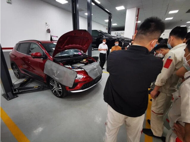 Chi tiết VinFast VF e34 tại đại lý: Giống hệt bản thiết kế, sẵn sàng đến tay khách hàng trong tháng 12 chi tiet vinfast vf e34 tai dai ly: giong het ban thiet ke, san sang den tay khach hang trong thang 12
