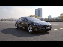 Chỉ với mẩu giấy dán mặt đường, phòng nghiên cứu bảo mật của Tencent hack thành công xe Tesla