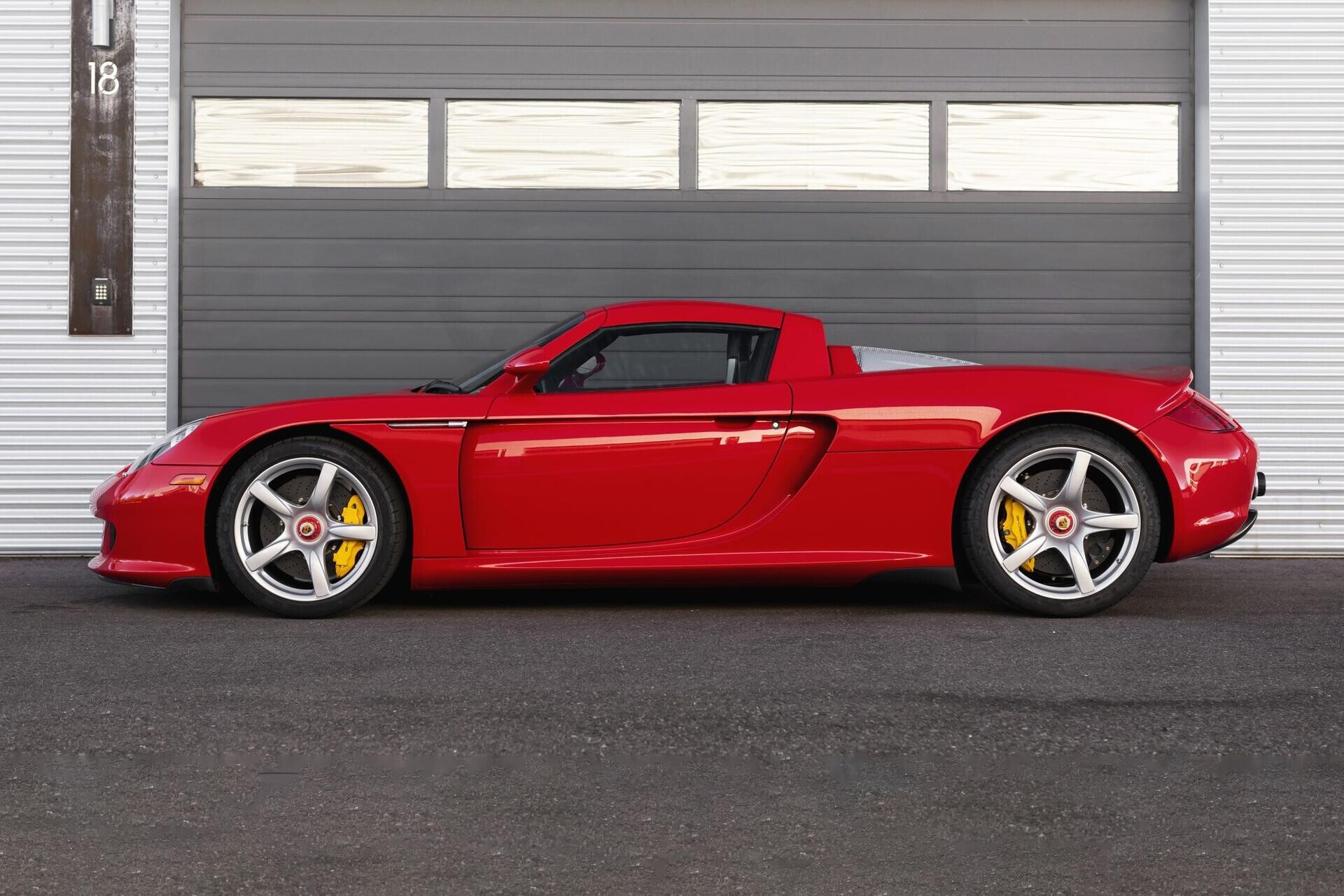 Chiếc Porsche Carrera GT hàng hiếm có thể đạt mức giá triệu USD