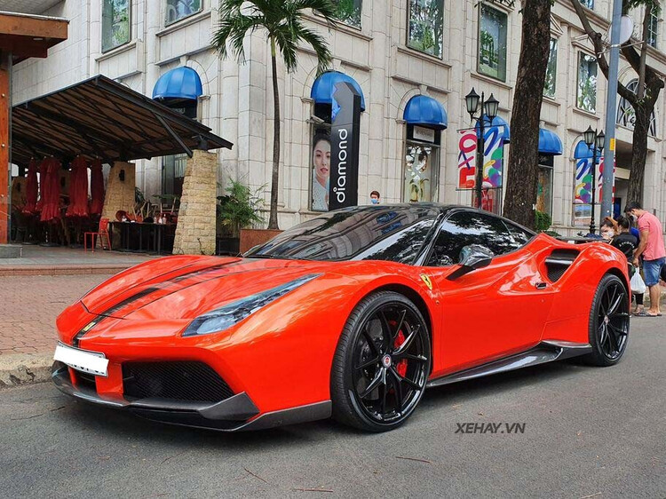 Chiêm ngưỡng Ferrari 488 GTB độ Novitec Rosso: Đơn giản nhưng vẫn thừa quyến rũ chiem nguong ferrari 488 gtb do novitec rosso: don gian nhung van thua quyen ru