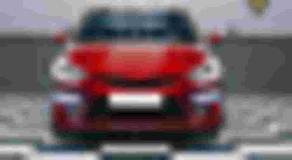 chiu choi nhu chu xe hyundai accent, bo hon 100 trieu dong chi de do ngoai hinh