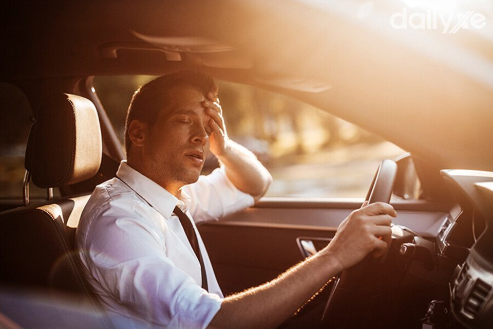 Lái xe ô tô khi buồn ngủ nguy hiểm