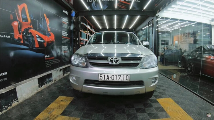 Chủ xe Toyota Fortuner chi 500 triệu đồng độ lại toàn bộ xe: Nội thất trần sao, ghế ngồi thương gia như Rolls-Royce chu xe toyota fortuner chi 500 trieu dong do lai toan bo xe: noi that tran sao, ghe ngoi thuong gia nhu rolls-royce