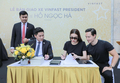 Chùm ảnh Hồ Ngọc Hà - Kim Lý nhận xe VinFast President giá 4,6 tỷ