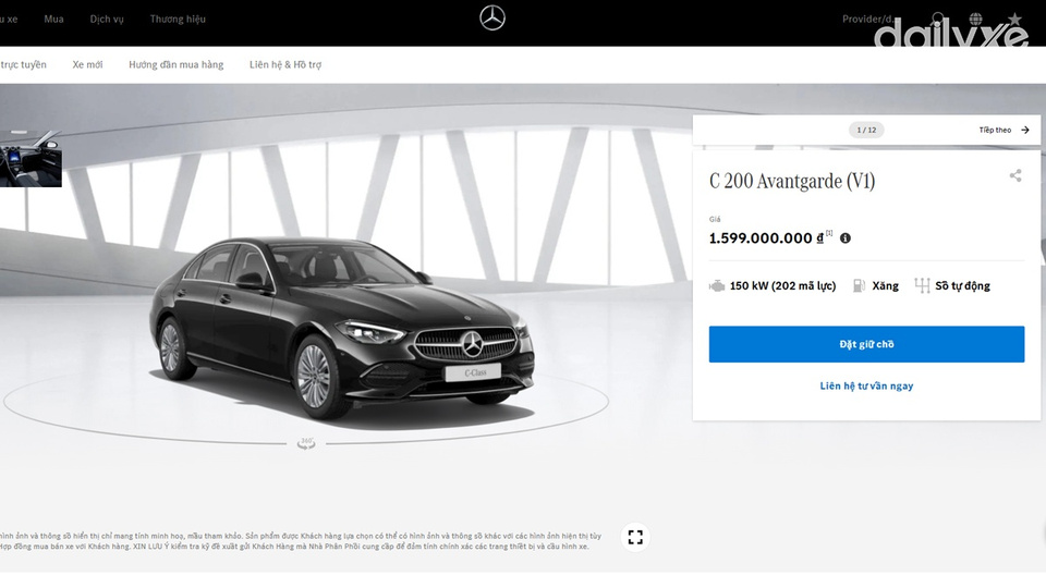 Khách hàng truy cập vào cửa hàng trực tuyến của Mercedes-Benz