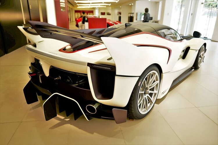 dai-gia-hong-kong-tau-manh-thu-ferrari-fxx-k-evo-chi-co-40-chiec-san-xuat-tren-the-gioi-3.jpg dai-gia-hong-kong-tau-manh-thu-ferrari-fxx-k-evo-chi-co-40-chiec-san-xuat-tren-the-gioi-3.jpg
