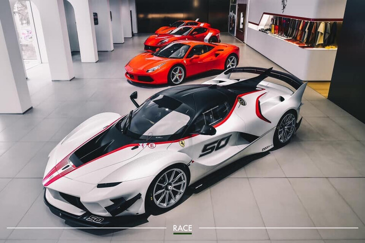 dai-gia-hong-kong-tau-manh-thu-ferrari-fxx-k-evo-chi-co-40-chiec-san-xuat-tren-the-gioi-4.jpg dai-gia-hong-kong-tau-manh-thu-ferrari-fxx-k-evo-chi-co-40-chiec-san-xuat-tren-the-gioi-4.jpg