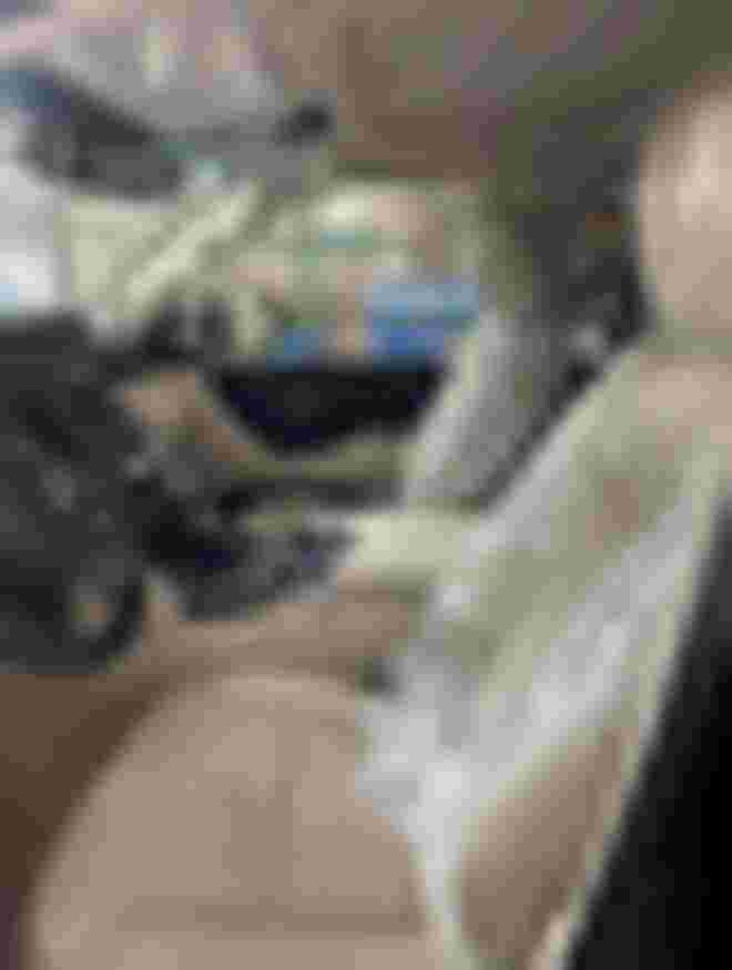 dai gia rao ban land cruiser lc300 mau den vua tau gia 5,2 ty vi... muon doi sang xe trang