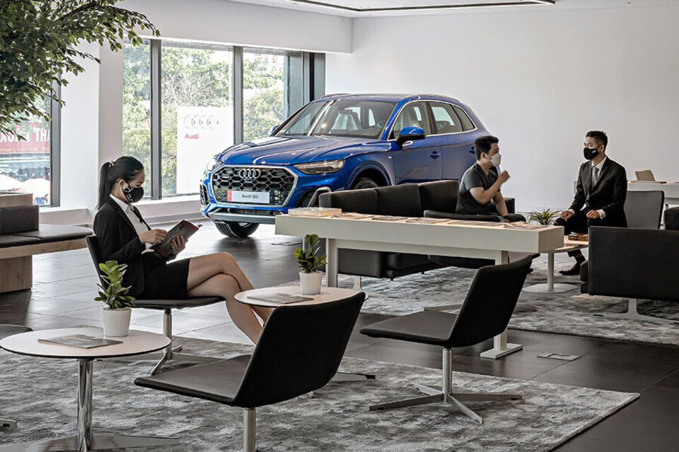 Đội ngũ nhân viên Audi tư vấn tận tình chu đáo quý khách hàng