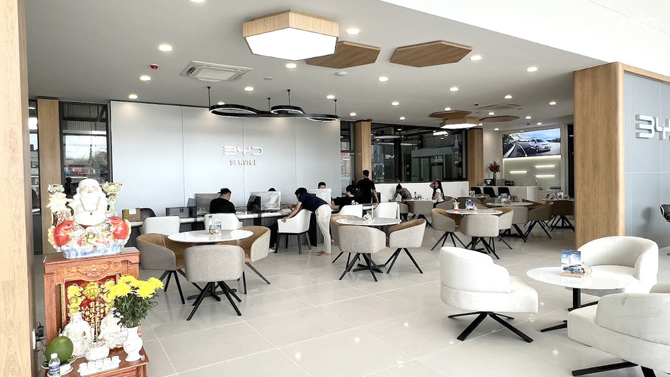 Showroom BYD Bình Dương