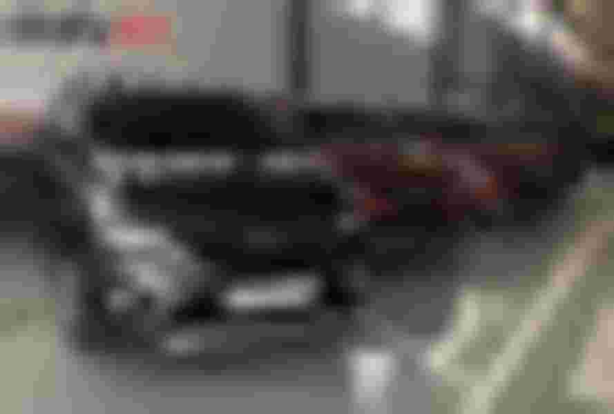 Khu vực trưng bày xe Chevrolet sang trọng và rộng lớn - Hình 2