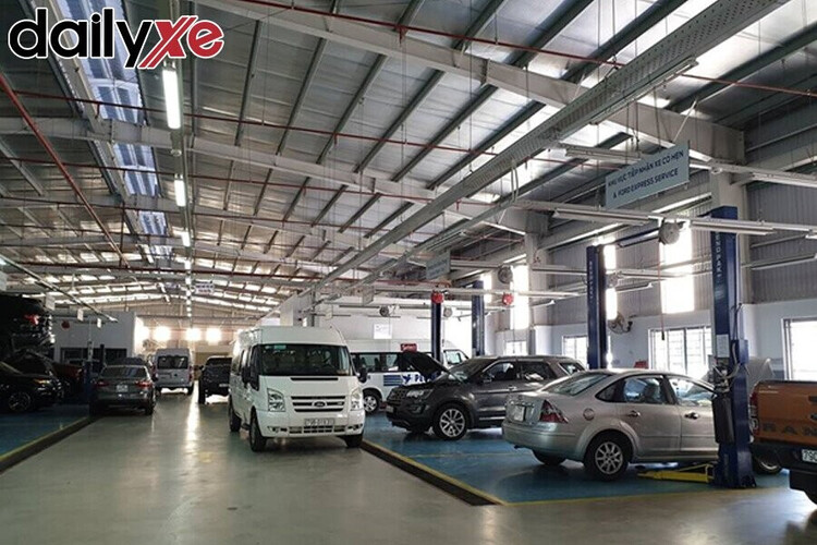 Ford Pit Lane Nha Trang - Ảnh 1