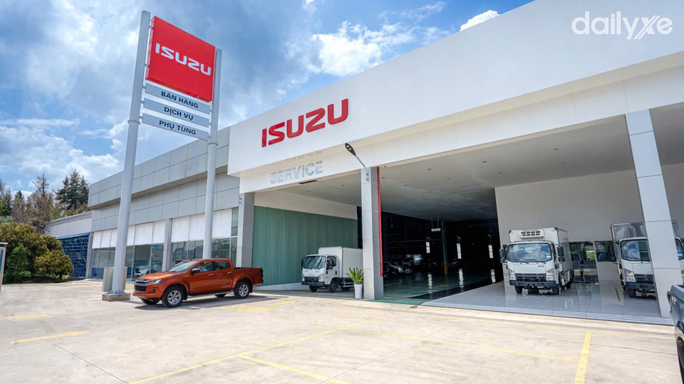 Showroom Isuzu D-SQUARE Trường Chinh