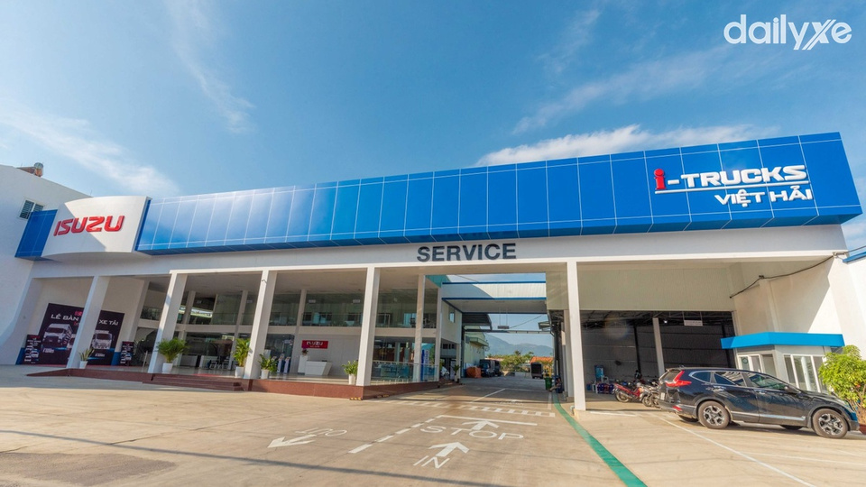 Showroom Isuzu Việt Hải