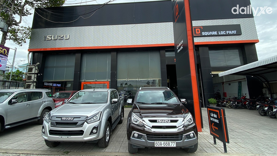 Showroom Isuzu Lộc Phát được xây dựng trên quy mô hiện đại