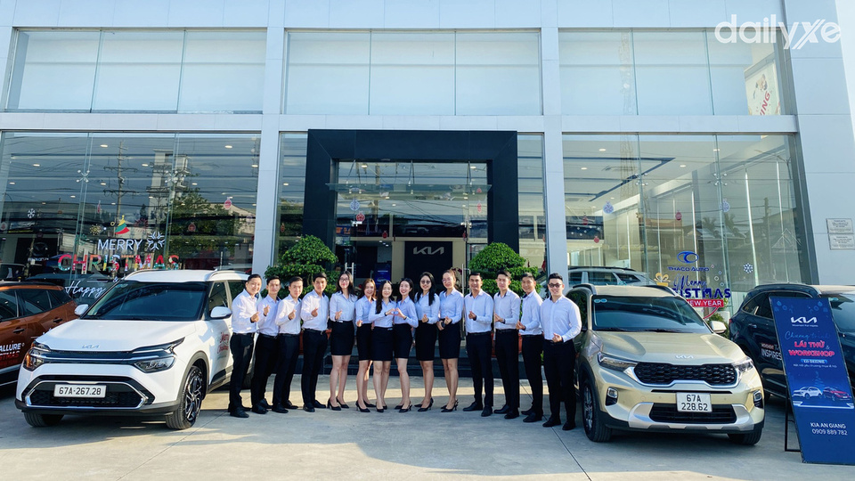 Đội ngũ nhân viên tại KIA An Giang Đội ngũ nhân viên tại KIA An Giang