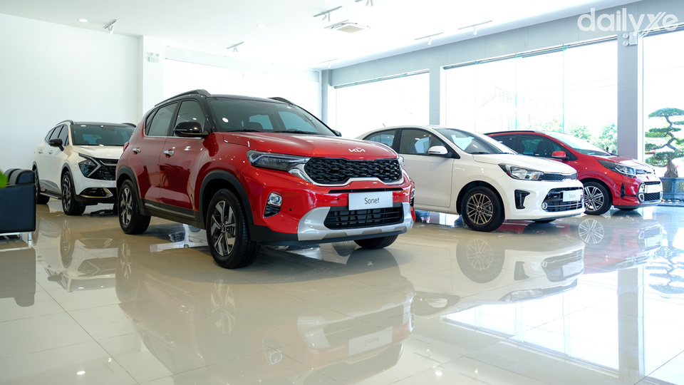 Phòng trưng bày showroom KIA Ba Đồn có không gian rộng rãi, thoáng mát