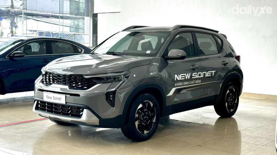 Phòng trưng bày sang trọng của showroom KIA Bình Triệu