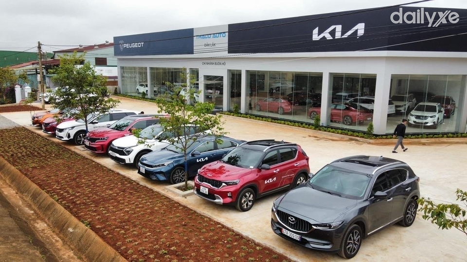 Mặt tiền showroom KIA Buôn Hồ - Đắk Lắk