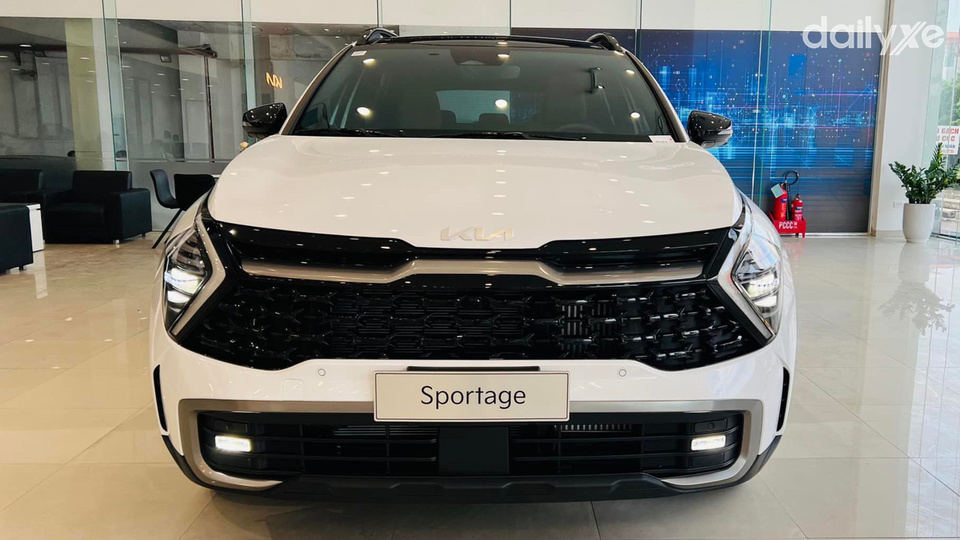 Phòng trưng bày xe của đại lý KIA Điện Biên