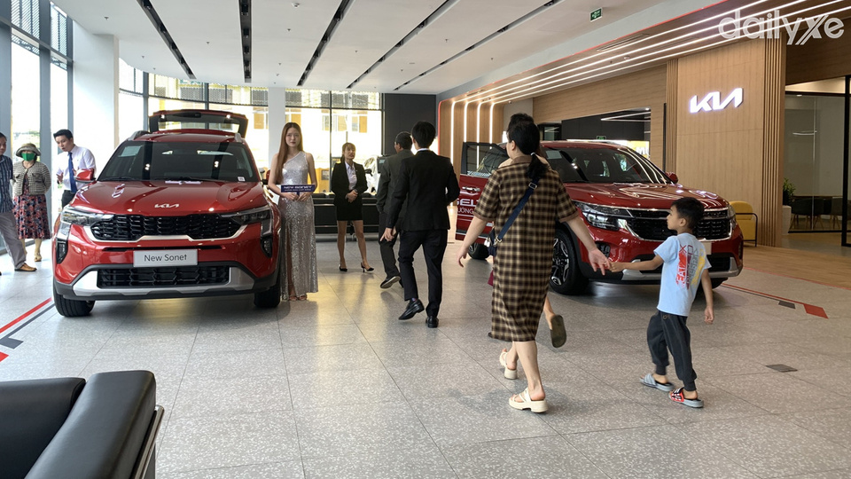 Phòng trưng bày KIA Đức Trọng sở hữu không gian thoáng đãng