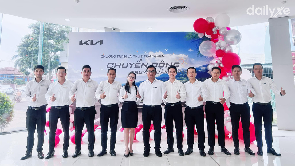 Đội ngũ nhân viên KIA Gia Lai