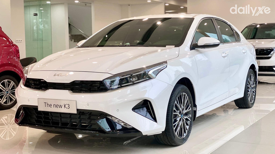 Xe trưng bày KIA Giải Phóng