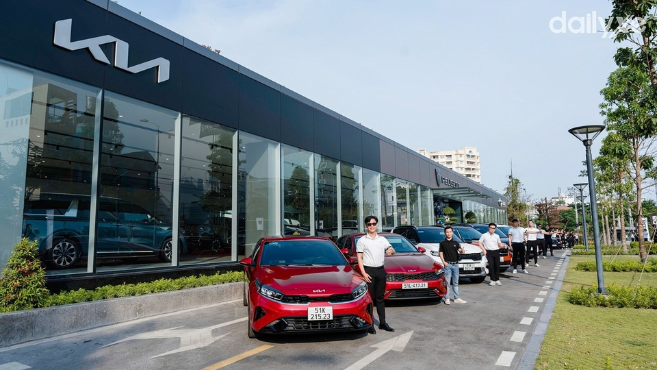 Đội ngũ nhân viên KIA Gò Vấp