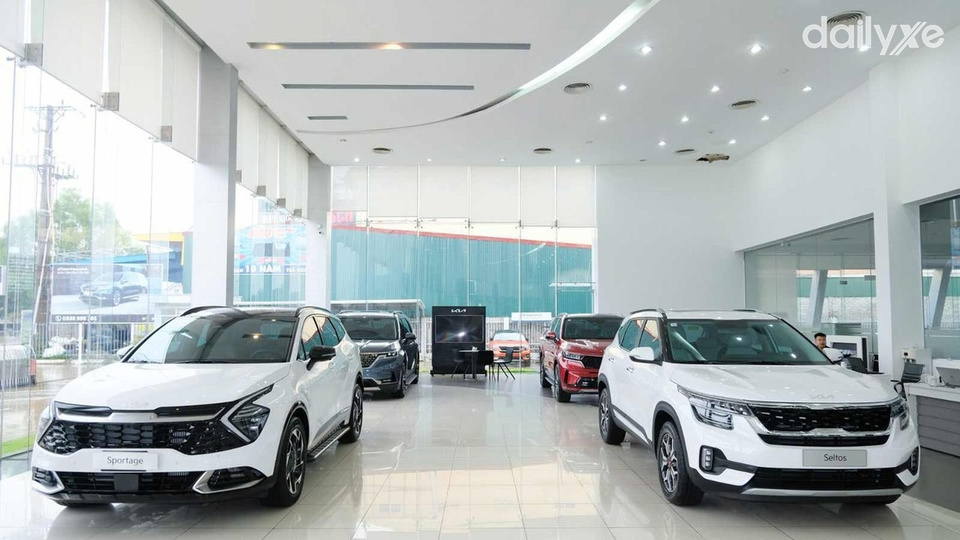 Phòng trưng bày xe KIA của showroom KIA Hùng Vương