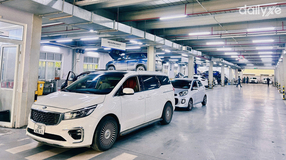 Xưởng dịch vụ hiện đại của đại lý KIA Long Biên