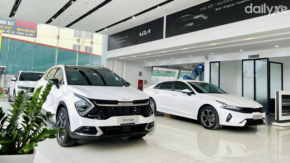 Phòng trưng bày đại lý KIA Móng Cái
