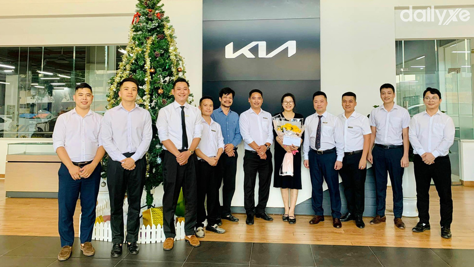 Đội ngũ nhân viên sale trẻ trung, năng động