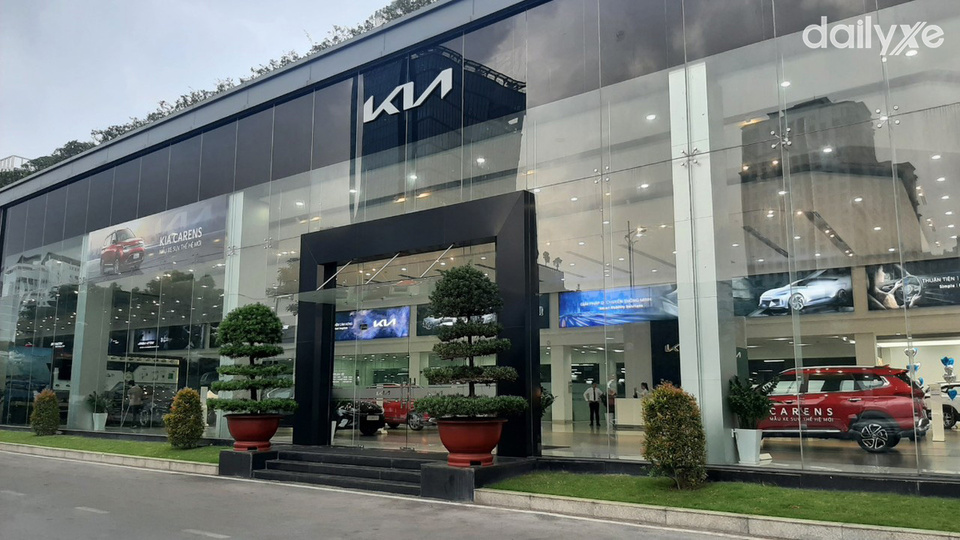 Showroom KIA Phạm Văn Đồng