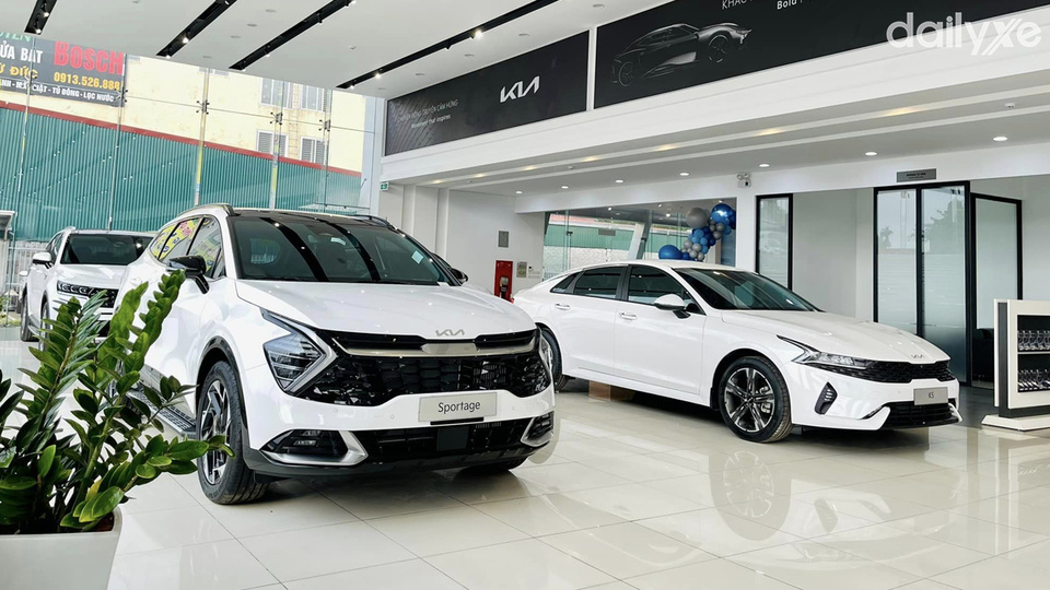 Phòng trưng bày thiết kế sang trọng, thoáng đãng