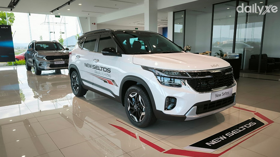 Phòng trưng bày xe KIA của showroom KIA Phú Yên